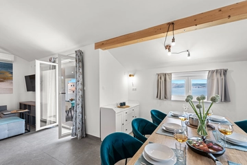 Apartment with Pool in Novi Vinodolski