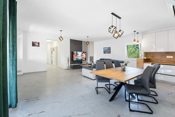 Single-Storey 3-Bedroom Villa in Vir (Pool, 6 Guests)