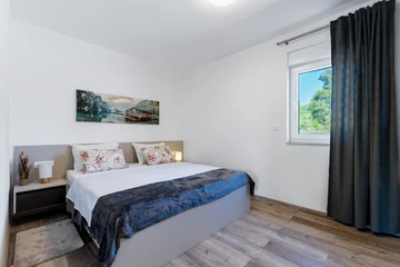 Single-Storey 3-Bedroom Villa in Vir (Pool, 6 Guests)