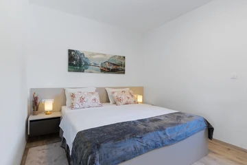 Single-Storey 3-Bedroom Villa in Vir (Pool, 6 Guests)