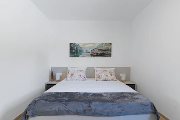 Single-Storey 3-Bedroom Villa in Vir (Pool, 6 Guests)