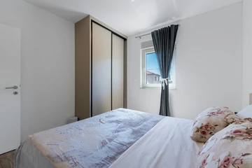 Single-Storey 3-Bedroom Villa in Vir (Pool, 6 Guests)