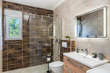 Single-Storey 3-Bedroom Villa in Vir (Pool, 6 Guests)