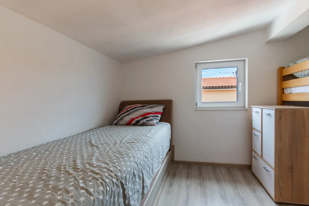 2-Bedroom Apartment for 4 in Vir, Croatia