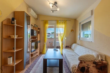One-Bedroom Apartment in Vir for 2 Guests