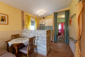 One-Bedroom Apartment in Vir for 2 Guests