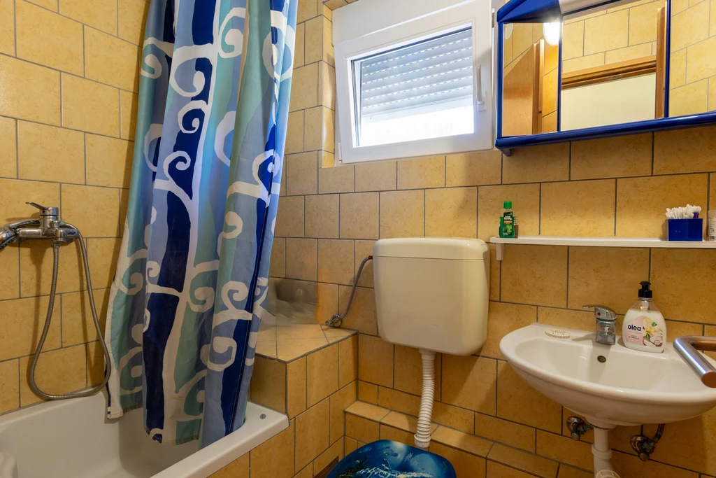 One-Bedroom Apartment in Vir for 2 Guests