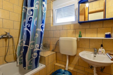 One-Bedroom Apartment in Vir for 2 Guests