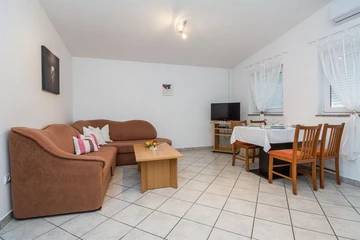 Apartment in Vir for 4 Guests with Partial Sea View