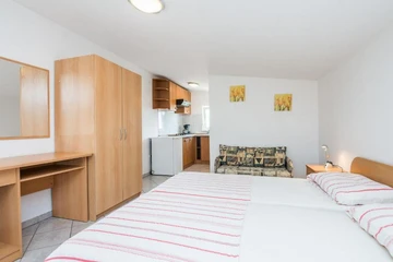 Studio Apartment for 2 in Vir, Croatia