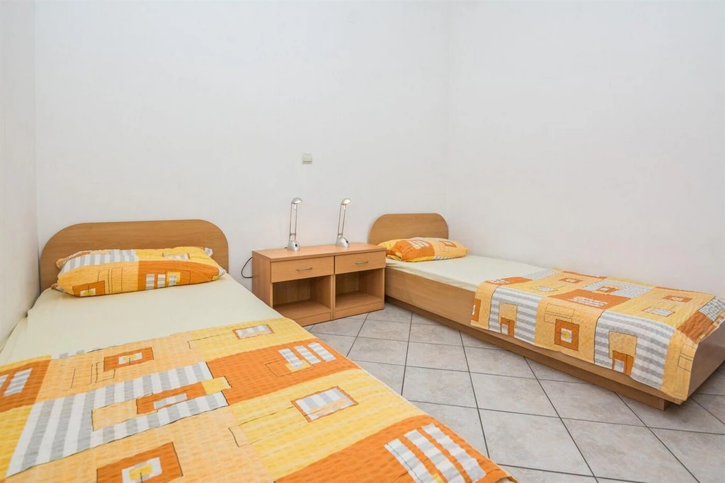 Apartment in Vir for 4 Guests with Partial Sea View