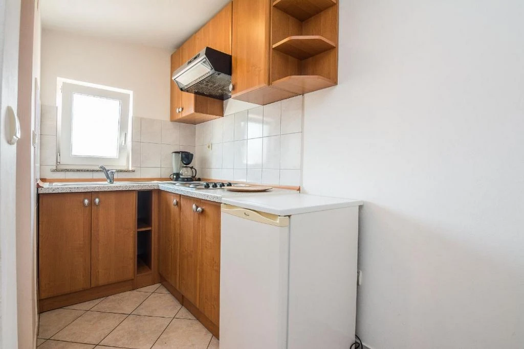 Studio Apartment in Vir with Partial Sea View