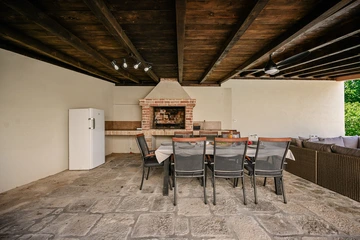 3-Bedroom Villa in Hreljin for Up to 6 Guests