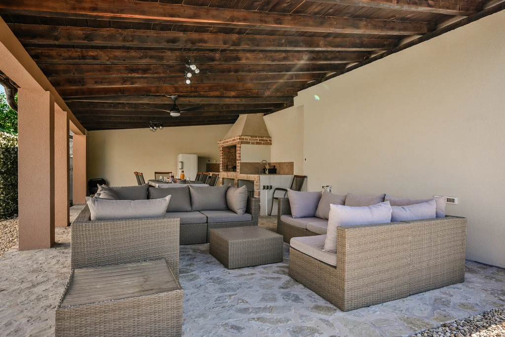 3-Bedroom Villa in Hreljin for Up to 6 Guests