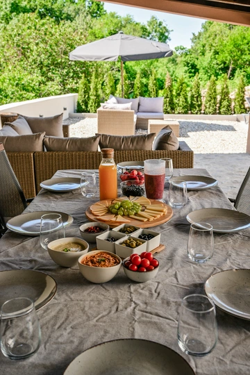 3-Bedroom Villa in Hreljin for Up to 6 Guests