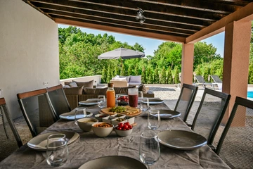 3-Bedroom Villa in Hreljin for Up to 6 Guests