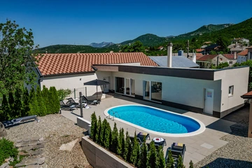 3-Bedroom Villa in Hreljin for Up to 6 Guests