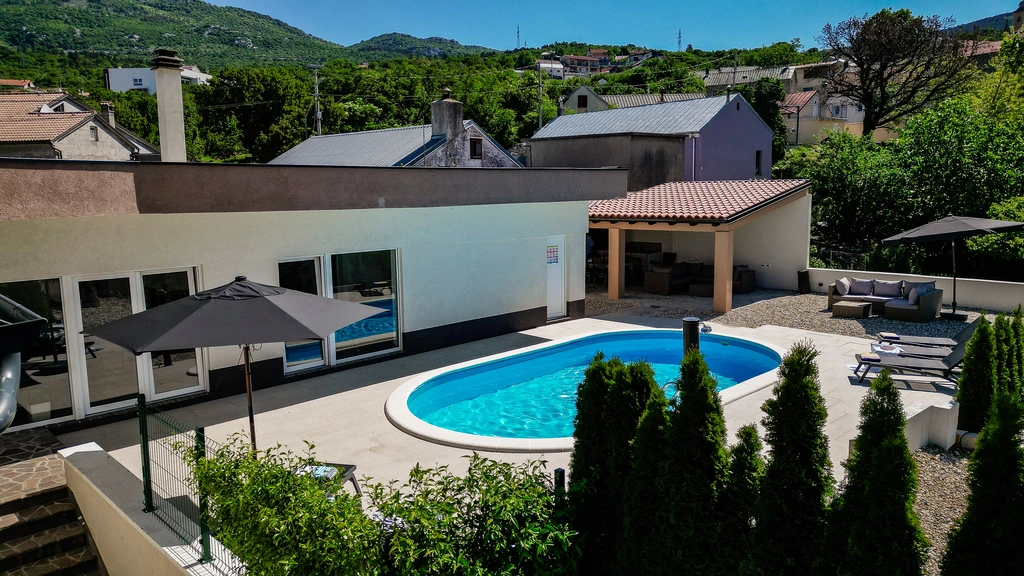 3-Bedroom Villa in Hreljin for Up to 6 Guests