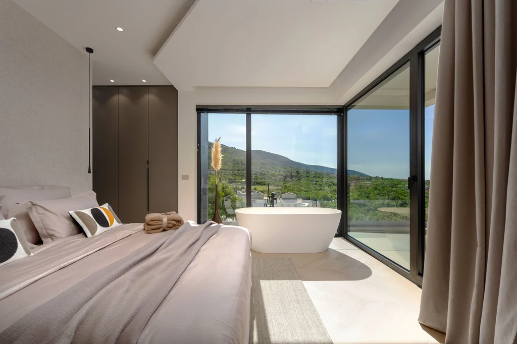 Infinity Pool Villa for 8 in Sveti Lovreč Labinski