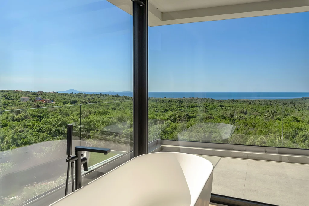Infinity Pool Villa for 8 in Sveti Lovreč Labinski
