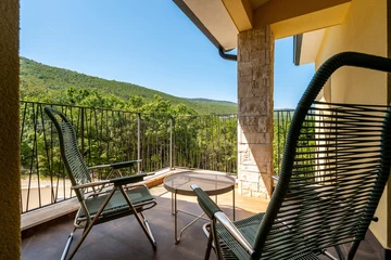 Sea-View Holiday House in Drenje for 6 Guests