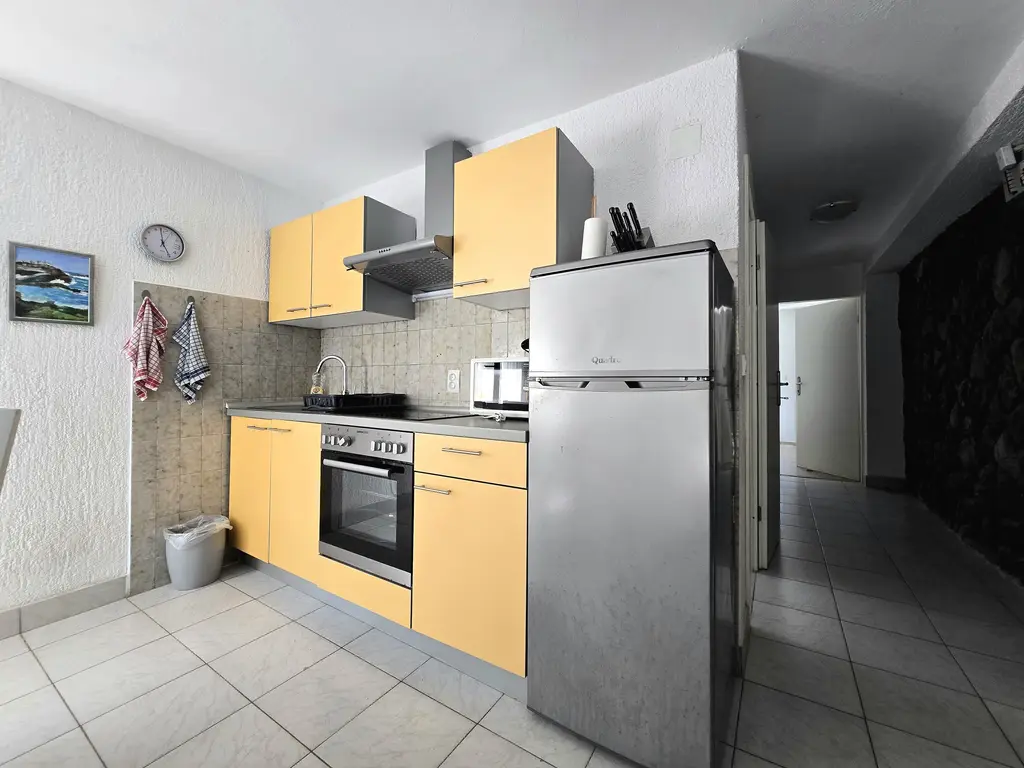 Njivice Apartment with Terrace for up to 3 Guests