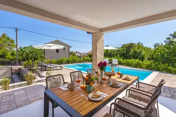 3-Bedroom Villa in Dobrinj for up to 6