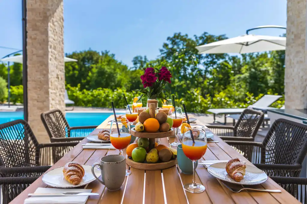 3-Bedroom Villa in Dobrinj for up to 6