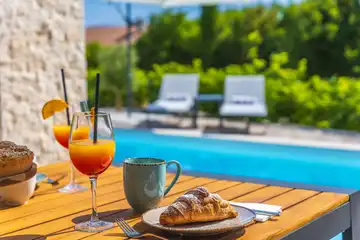 3-Bedroom Villa in Dobrinj for up to 6