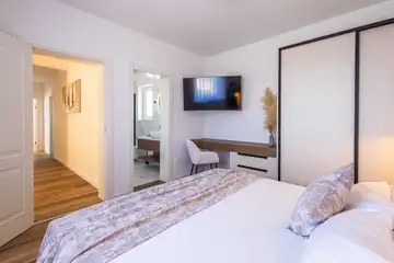 3-Bedroom Villa in Dobrinj for up to 6