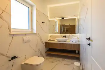 3-Bedroom Villa in Dobrinj for up to 6