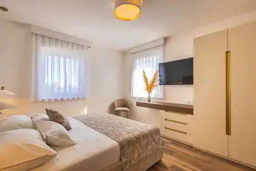 3-Bedroom Villa in Dobrinj for up to 6