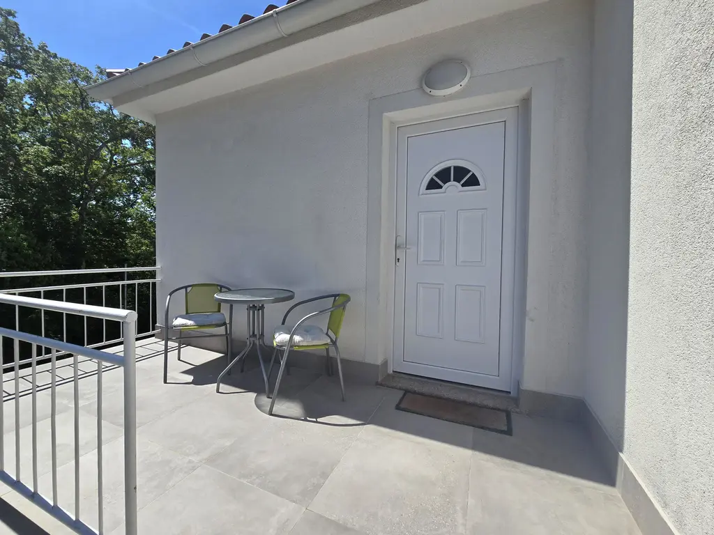 Apartment in Njivice with Balcony for 2
