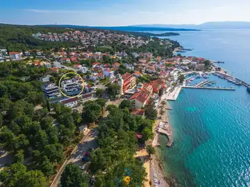 3-Bedroom Apartment in Njivice with Sea-View Terrace