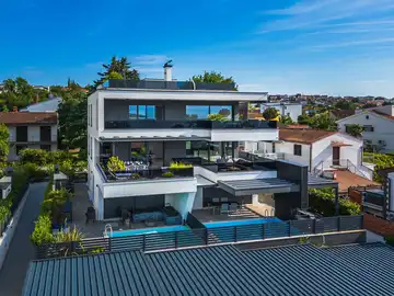 3-Bedroom Apartment in Njivice with Sea-View Terrace