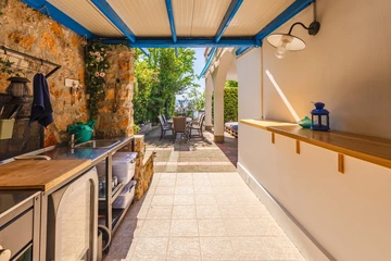 3-Bedroom Seafront Holiday House in Kraljevica