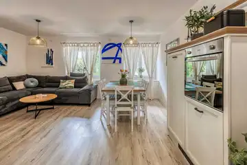 3-Bedroom Seafront Holiday House in Kraljevica