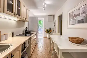 3-Bedroom Seafront Holiday House in Kraljevica