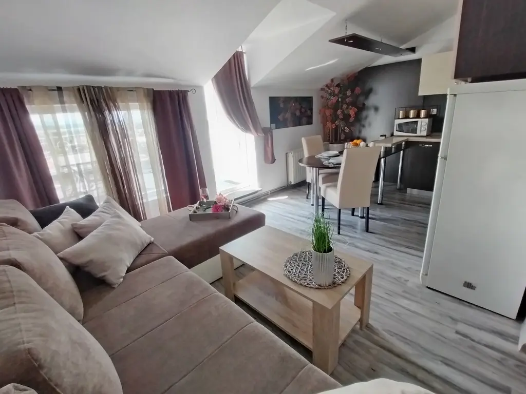 Malinska 1-Bedroom Apartment for Two with Sea View