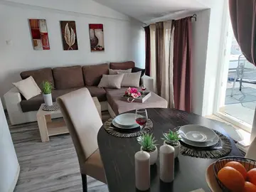 Malinska 1-Bedroom Apartment for Two with Sea View