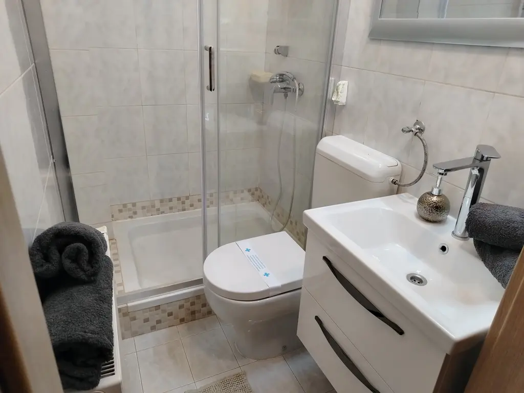 Malinska 1-Bedroom Apartment for Two with Sea View