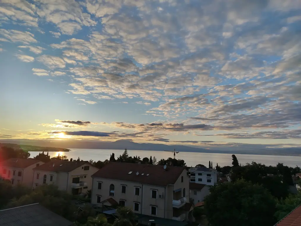 Malinska 1-Bedroom Apartment for Two with Sea View