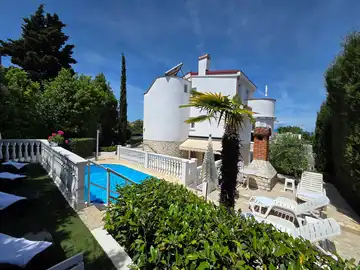 Studio Apartment in Malinska for 2 Guests