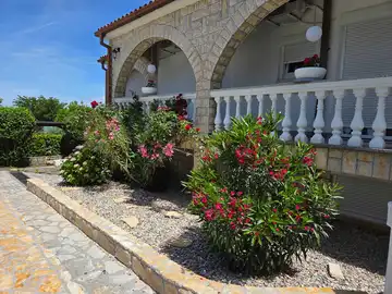 Apartment with Terrace for 4 Guests in Malinska