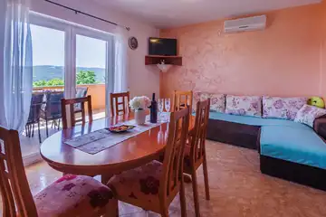 Sea-View Apartment in Čižići for 6 Guests