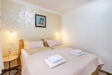Apartment in Čižići for 4 Guests with Sea View
