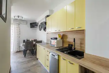 Apartment in Čižići for 4 Guests with Sea View
