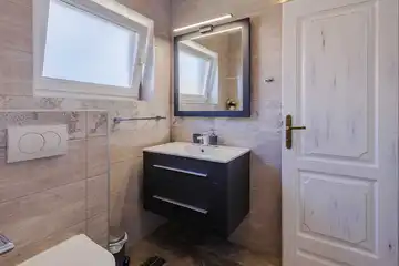 Apartment in Čižići for 4 Guests with Sea View