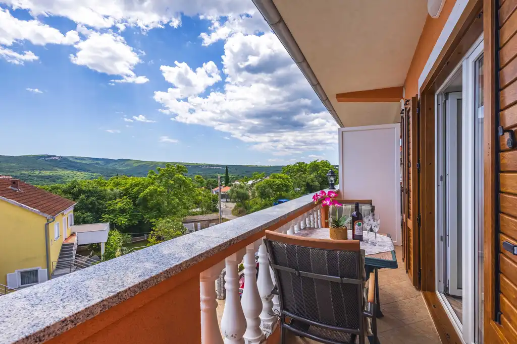 Apartment in Čižići for 4 Guests with Sea View