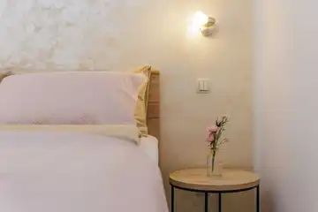 Apartment in Čižići for 4 Guests with Sea View